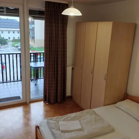 Vasja Apartment *